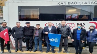 Van'da Deva Partililer kan bağışında bulundu
