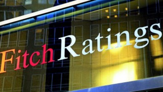 Fitch, Türkiye'nin kredi notunu düşürdü