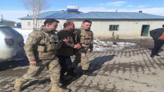 Van'da aranan 2 kişi tutuklandı