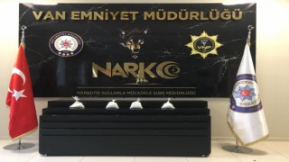 Van'da sokak satıcılarına operasyon: 30 kişiye işlem yapıldı