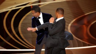 Oscar Ödül Töreni'nde Will Smith, Chris Rock'ı sahnede tokatladı: Eşimin adını o lanet ağzına alma