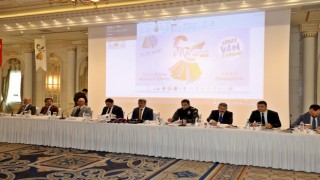 Van Valisi: İran'dan günlük 5 bin turist bekliyoruz