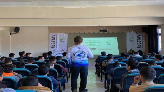 Van Gölü konferansları devam ediyor, hedefte gençler var; 5 bin öğrenciye ulaşıldı