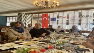 VİED, engelli mültecilerle atölye çalışması yaptı