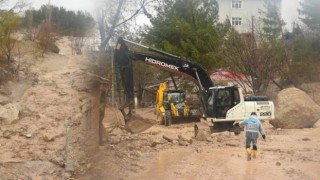 Adıyaman'da konteyner sele kapıldı, bir kişi hayatını kaybetti, dört kişi kayıp