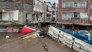 Deprem bölgesinde sel: 14 kişi hayatını kaybetti