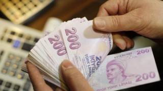 Emeklilerin bayram ikramiyesi 2 bin lira oldu