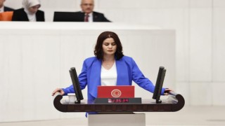 Van'daki site yangını TBMM'ye taşındı