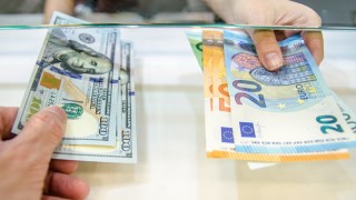 Dolar ve Euro aralık ayının ilk gününe nasıl başladı?