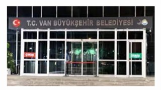 Belediyenin kapısına “RÜŞVET ALAN DA VEREN DE MEL'UNDUR” yazısı asılacak