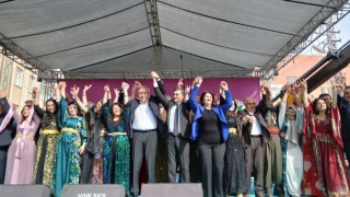 DEM Parti Van'da miting düzenledi