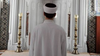İmam, başka bir imamın karısını kaçırdı