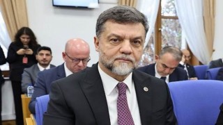 Partisinden istifa eden Gelecek Partili vekil AKP'ye katıldı