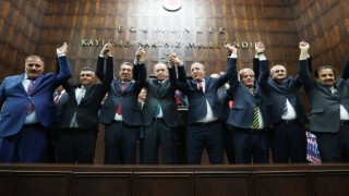10 belediye başkanı AKP'ye katıldı