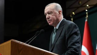 Erdoğan'dan Özgür Özel'e: Başkomutan olarak sana sesleniyorum; ayaklarını denk al, denk almazsan denk getirmesini biz biliriz!
