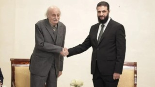 Lübnanlı Dürzi liderden Suriyeli Dürzilere şaka gibi öneri: Ahmed Şara benim babamın katilini yakaladı, Arap kimliğinizi koruyun, Suriye'nin bölünmesine takoz olmayın!