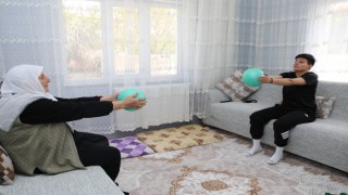 İpekyolu Belediyesi sporu evlere taşıyor