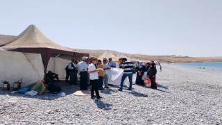 Engelliler Van Gölü sahilinde kamp yaptı: Nefes aldık!
