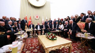 "Liderler, her şeyin tek kare fotoğraf için kurgulandığını içeri girince anlamış"