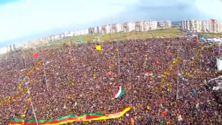 Diyarbakır Newroz kutlamasında Neçirvan Barzani'nin mesajı okundu