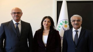 İmralı Heyeti, Öcalan'la görüşmek için yola çıktı