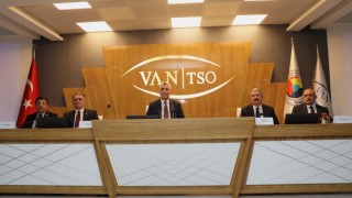 Ticaret Bakanı Bolat Van'da açıkladı: Van esnafına finansman desteği verilecek