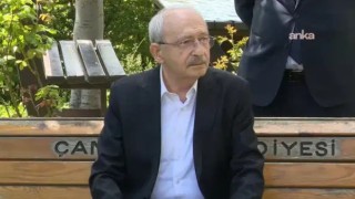 Kılıçdaroğlu gazetecilerle bayramlaştı: Kurultay yapacağız, kurultaysız parti olur mu?