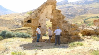 İpekyolu Belediyesi tarihî kilise ve mezarlık için harekete geçti