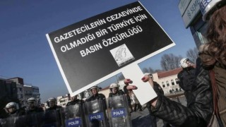 NATO Zirvesi öncesi operasyon: Gazeteciler, avukatlar ve akademisyenlere gözaltı