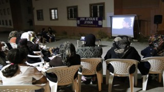 Edremit’te kadınlar film gösteriminde buluştu