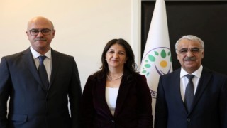 İmralı Heyeti açıkladı: Öcalan, Suriye'de Kürt askerin kafasının kesilerek öldürülmesine ne dedi?
