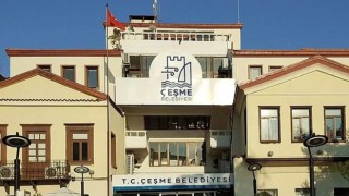 Çeşme Belediyesi’ne operasyon: Başkan yardımcısı ve müdürler gözaltında