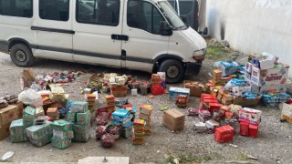 Minibüsten tarihi geçmiş gıda ürünleri çıktı