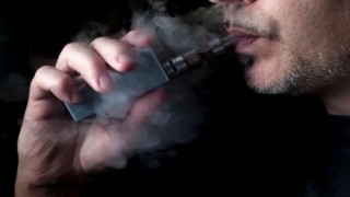 Puff kullanımı gençler arasında yayılıyor: Ailelerden gizleniyor