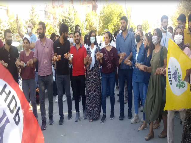 Van'da coşkulu "Barış Yaşatır" mitingi