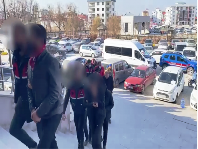 Van'da uyuşturucu baskını: 12 ev arandı, 10 kişi tutuklandı