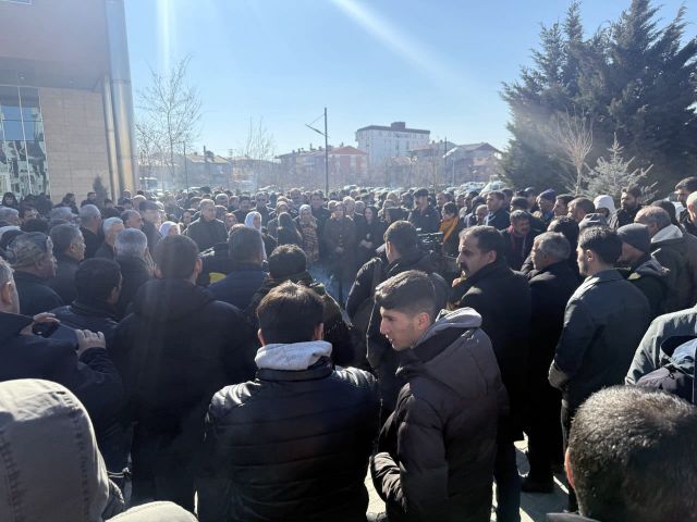 Van'da 'kayyım nöbeti' etkinliklerle sürecek (VİDEO)